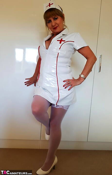 TAC Amateurs are proud to present you with a xxx photos featuring Lornablu in robbing on cock sex scene