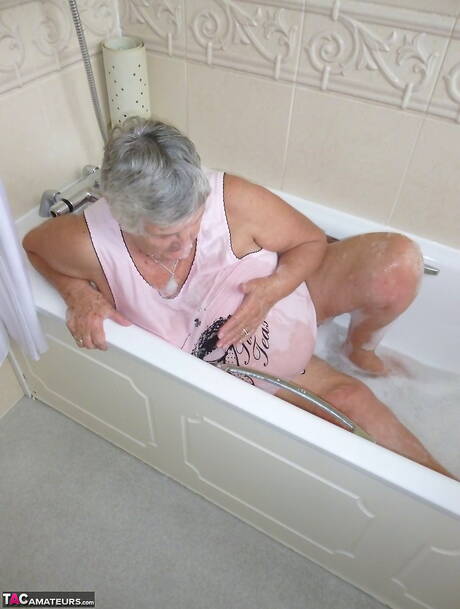 Older Women Pics